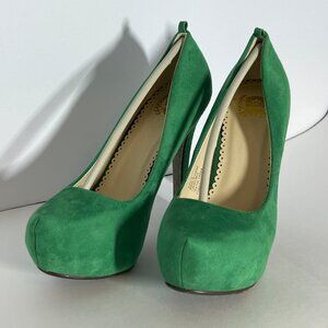 New in the Box  Herstar Green Suede Platform Pumps Size 6